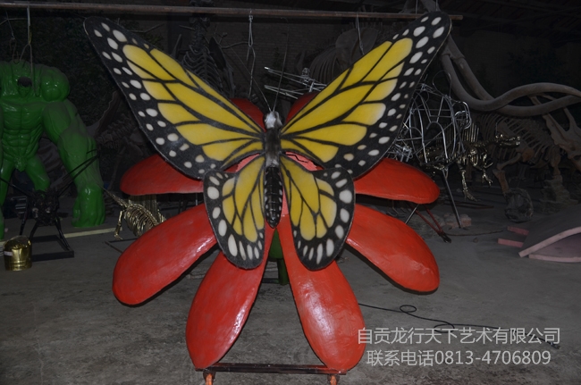 蝴蝶和花-650.jpg